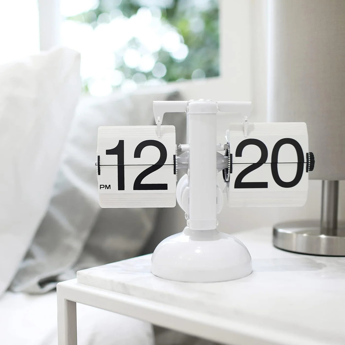 Automatic Flip Page Clock