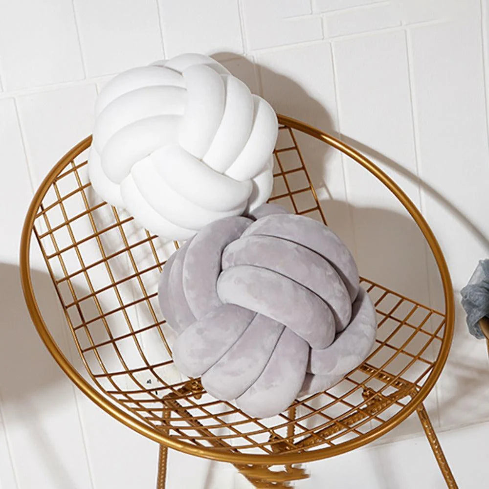 Geometric Knotted Ball Pillow