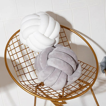 Geometric Knotted Ball Pillow