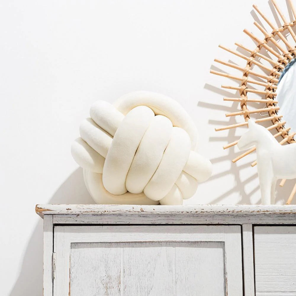 Geometric Knotted Ball Pillow