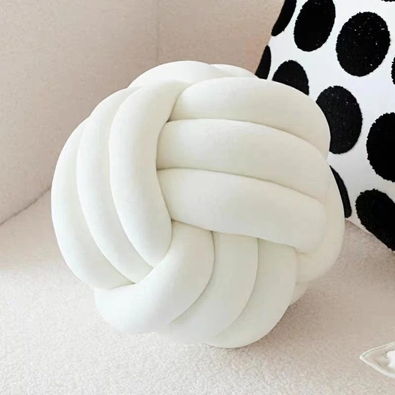 Geometric Knotted Ball Pillow